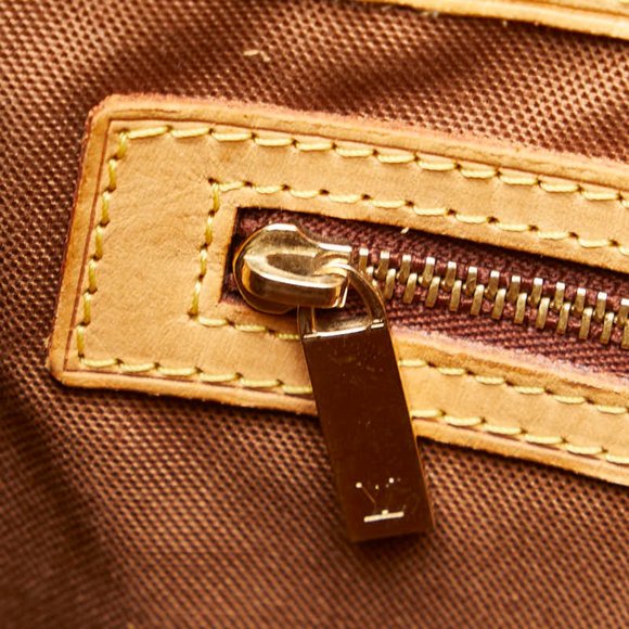 LOUIS VUITTON Authentic Brown Monogram Leather Shoulder Bag - Picture 10 of 14